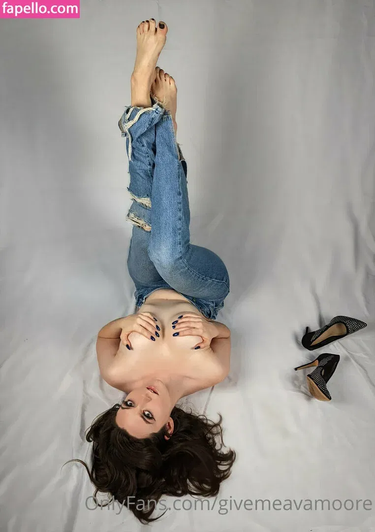 givemeavamoore Onlyfans Photo Gallery 