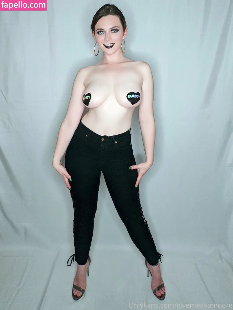 givemeavamoore Onlyfans Photo Gallery 