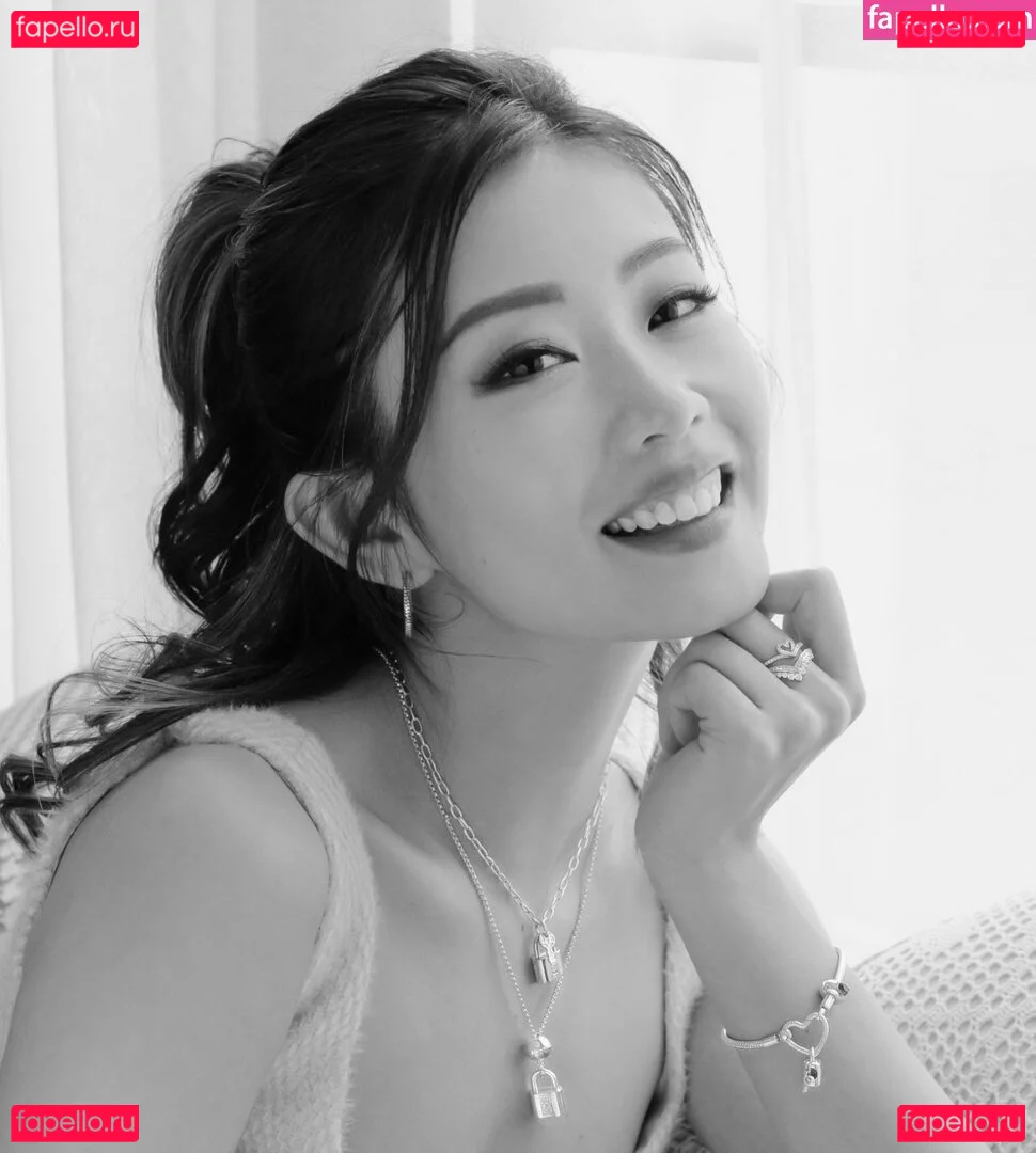 Emi Wong Onlyfans Photo Gallery 