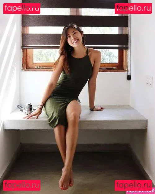 Emi Wong Onlyfans Photo Gallery 