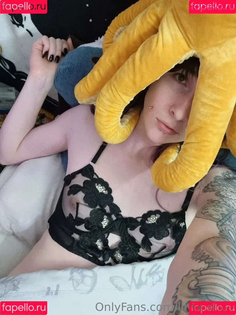 lilykitsune Onlyfans Photo Gallery 
