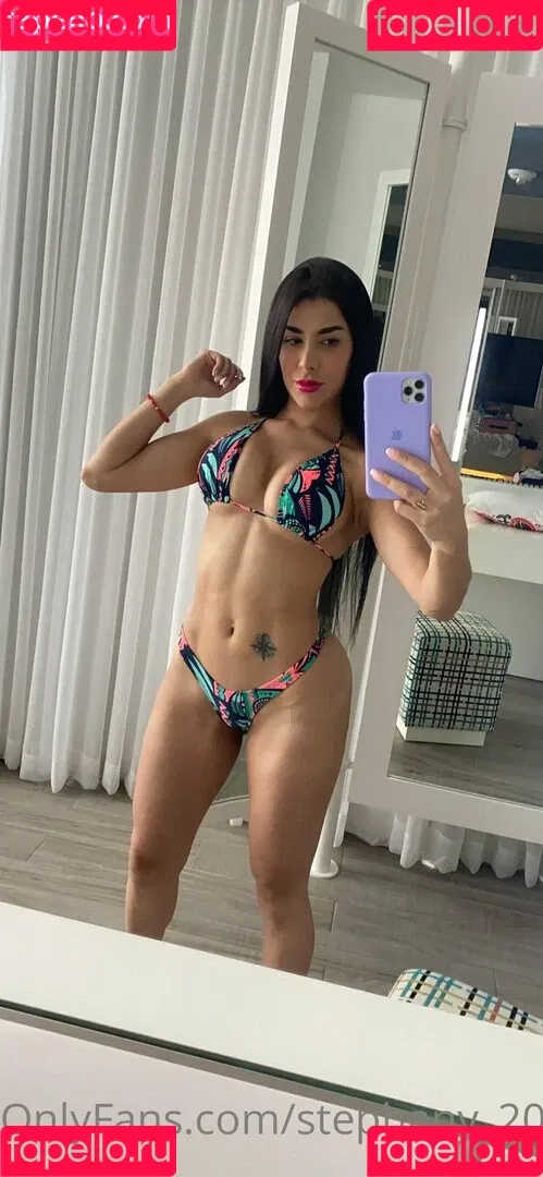 Stephyany Olivar Onlyfans Photo Gallery 