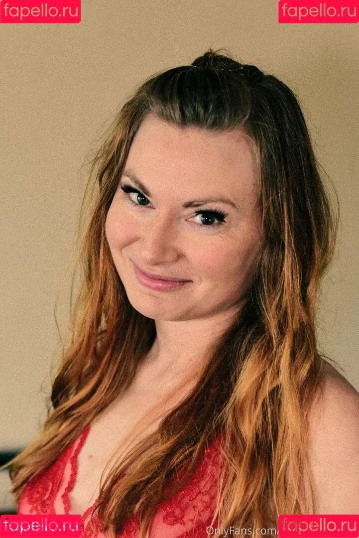 cathyreisenwitz Onlyfans Photo Gallery 