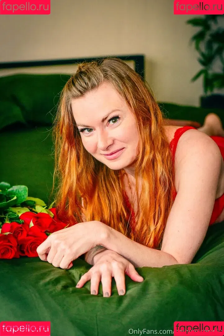 cathyreisenwitz Onlyfans Photo Gallery 