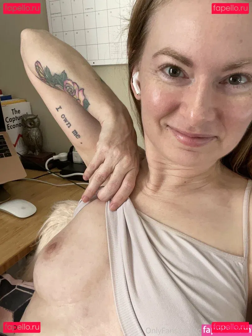 cathyreisenwitz Onlyfans Photo Gallery 