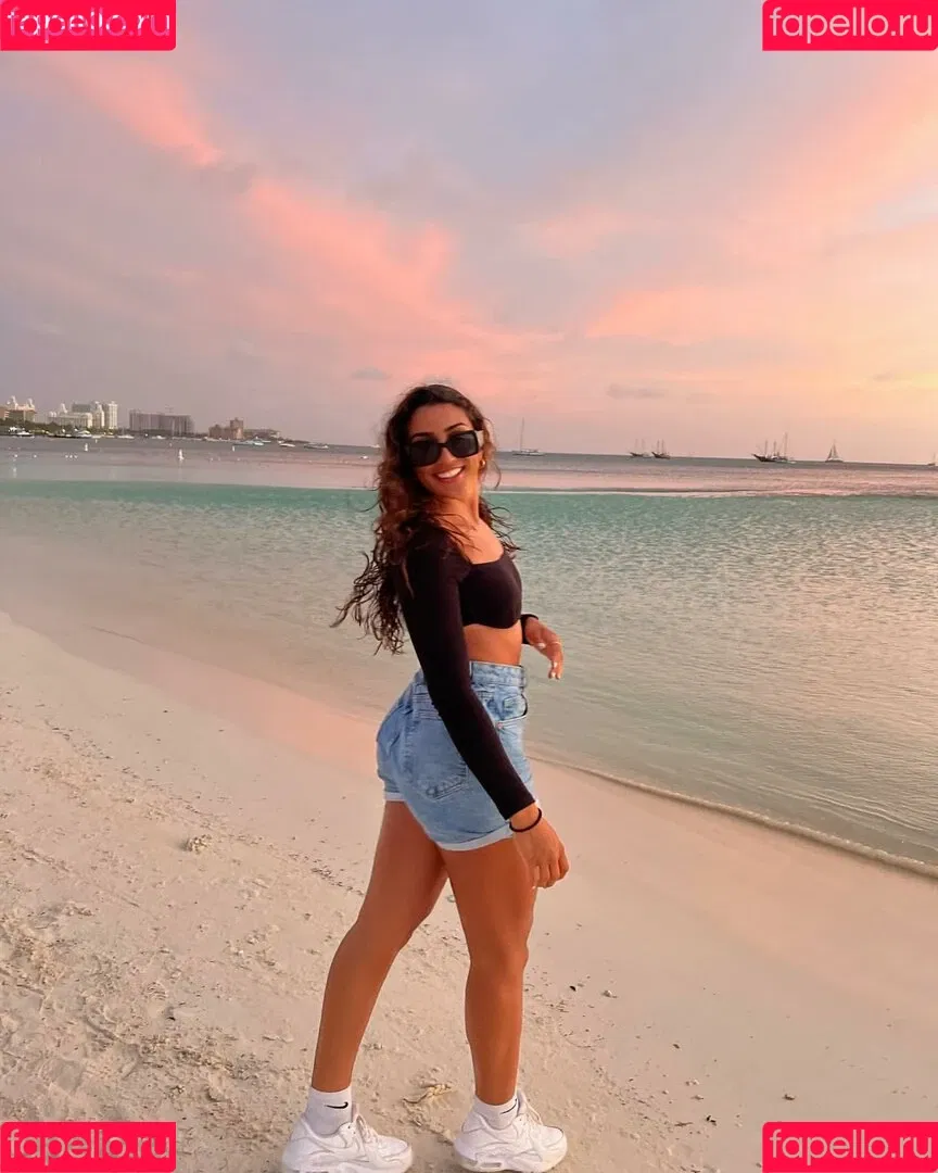 Anna DeLeon Onlyfans Photo Gallery 