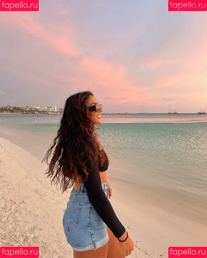 Anna DeLeon Onlyfans Photo Gallery 