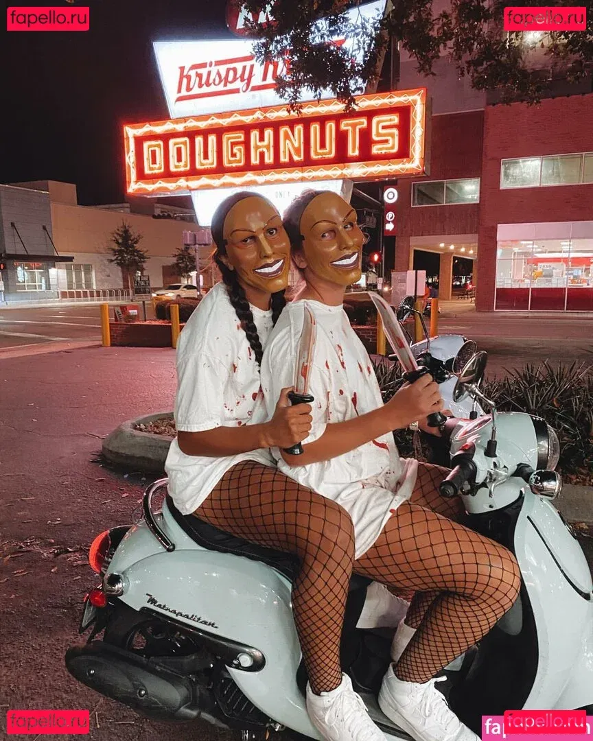 Anna DeLeon Onlyfans Photo Gallery 