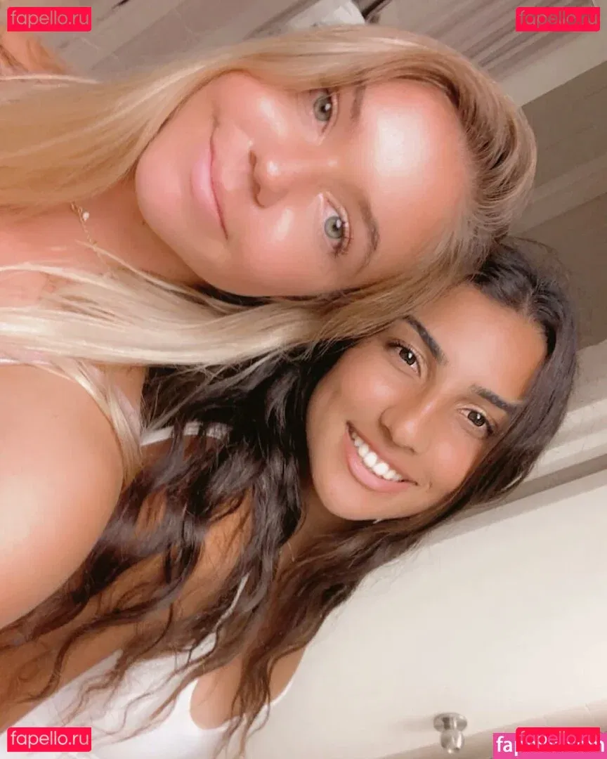 Anna DeLeon Onlyfans Photo Gallery 