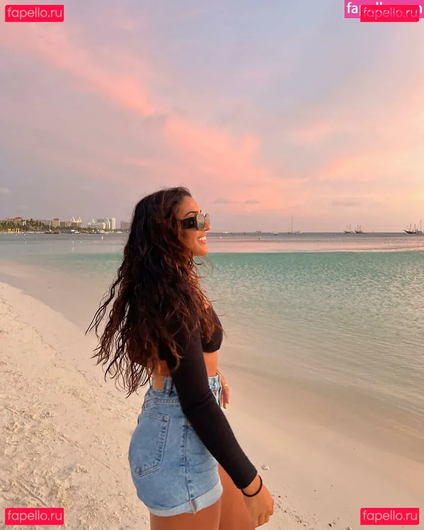 Anna DeLeon Onlyfans Photo Gallery 