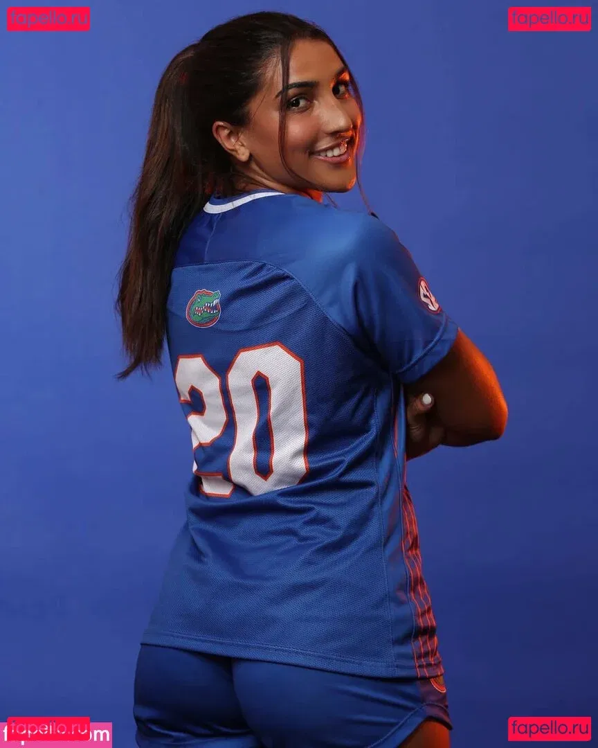 Anna DeLeon Onlyfans Photo Gallery 