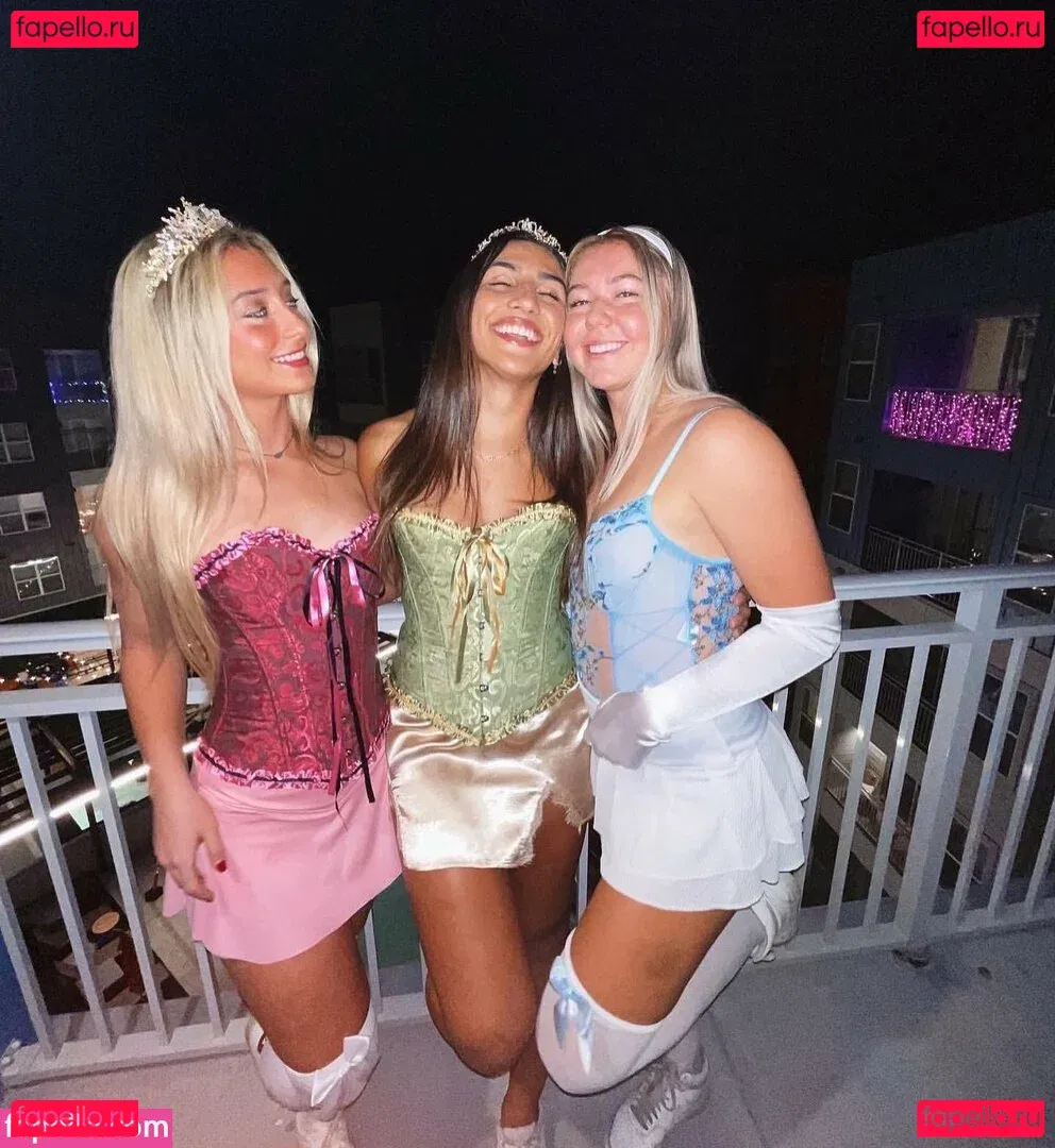 Anna DeLeon Onlyfans Photo Gallery 