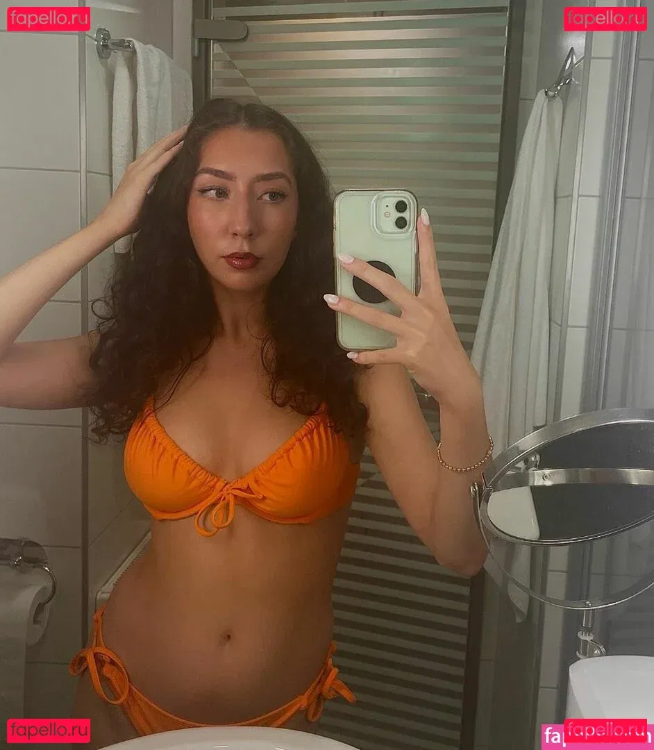 Tia Wilkins Onlyfans Photo Gallery 