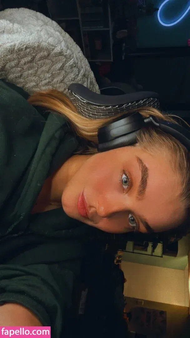 HayMartinn Onlyfans Photo Gallery 