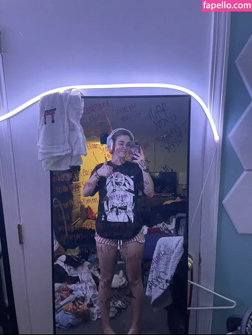 HayMartinn Onlyfans Photo Gallery 