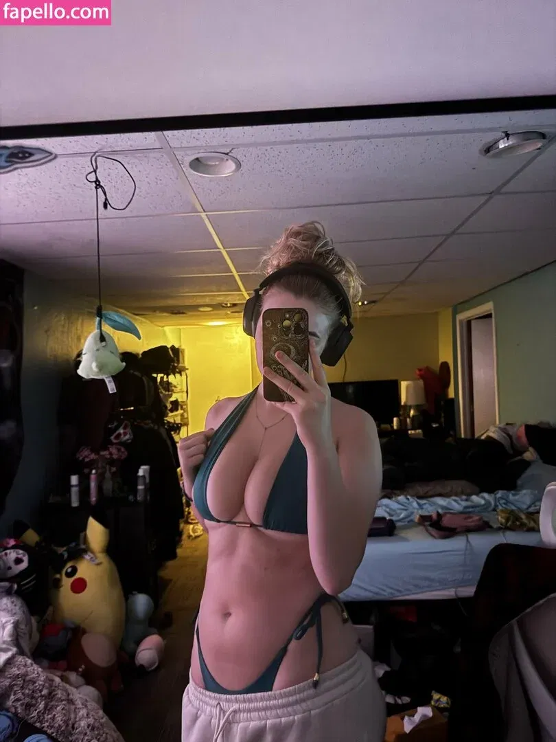 HayMartinn Onlyfans Photo Gallery 