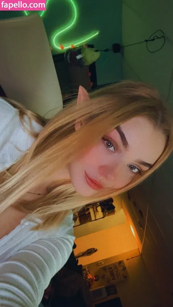 HayMartinn Onlyfans Photo Gallery 