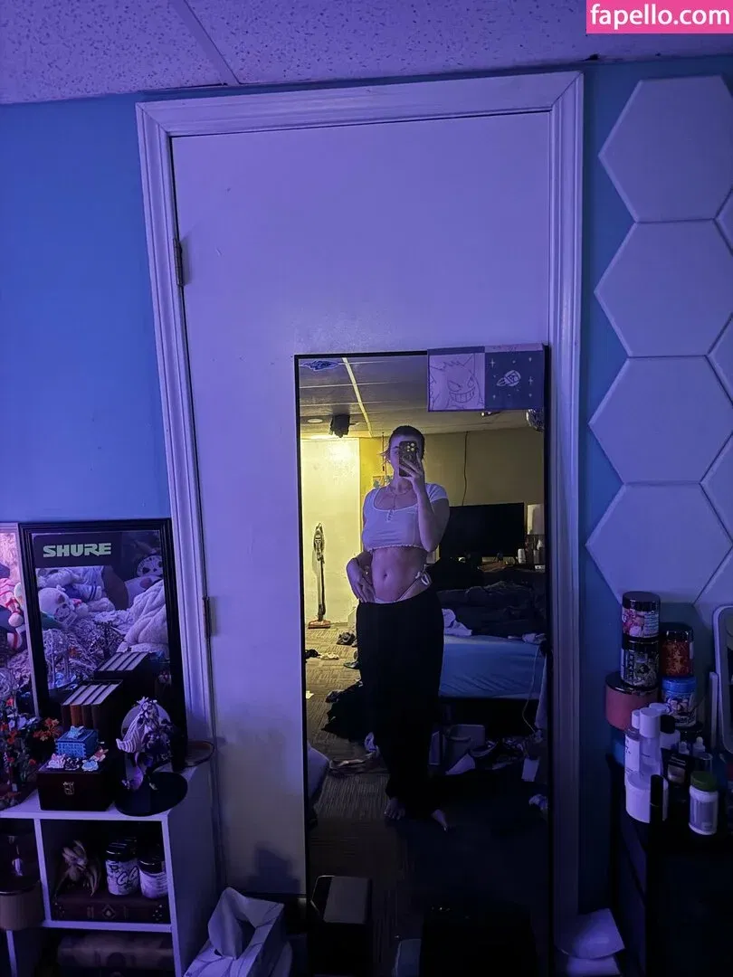 HayMartinn Onlyfans Photo Gallery 