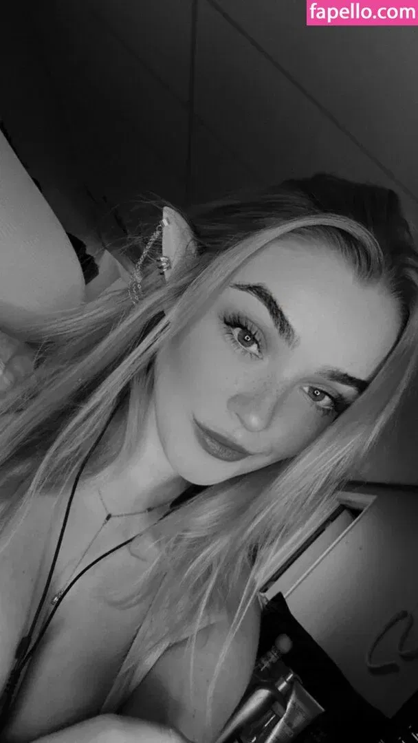 HayMartinn Onlyfans Photo Gallery 