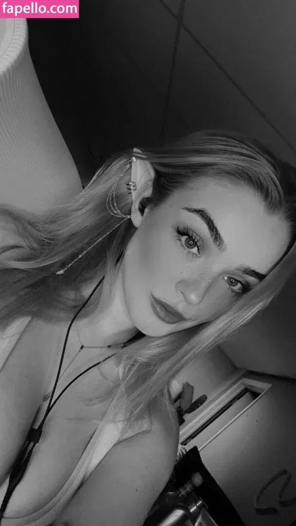 HayMartinn Onlyfans Photo Gallery 