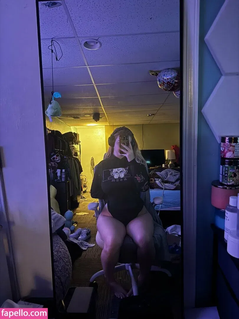 HayMartinn Onlyfans Photo Gallery 