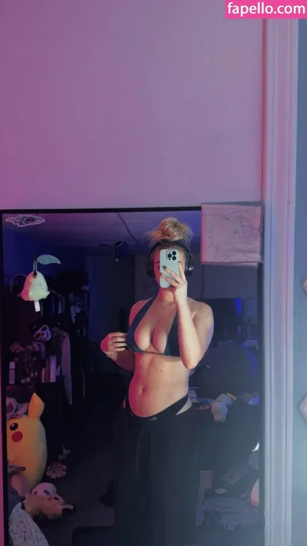 HayMartinn Onlyfans Photo Gallery 