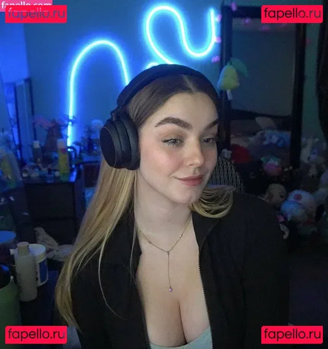 HayMartinn Onlyfans Photo Gallery 