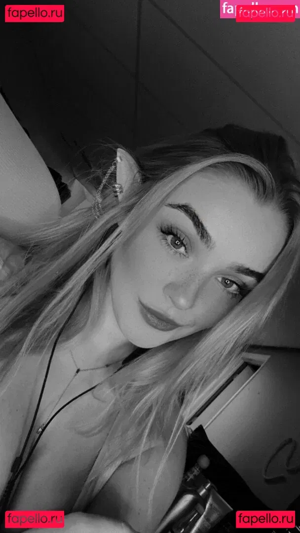 HayMartinn Onlyfans Photo Gallery 