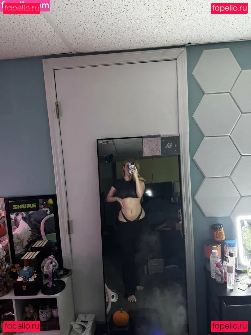 HayMartinn Onlyfans Photo Gallery 