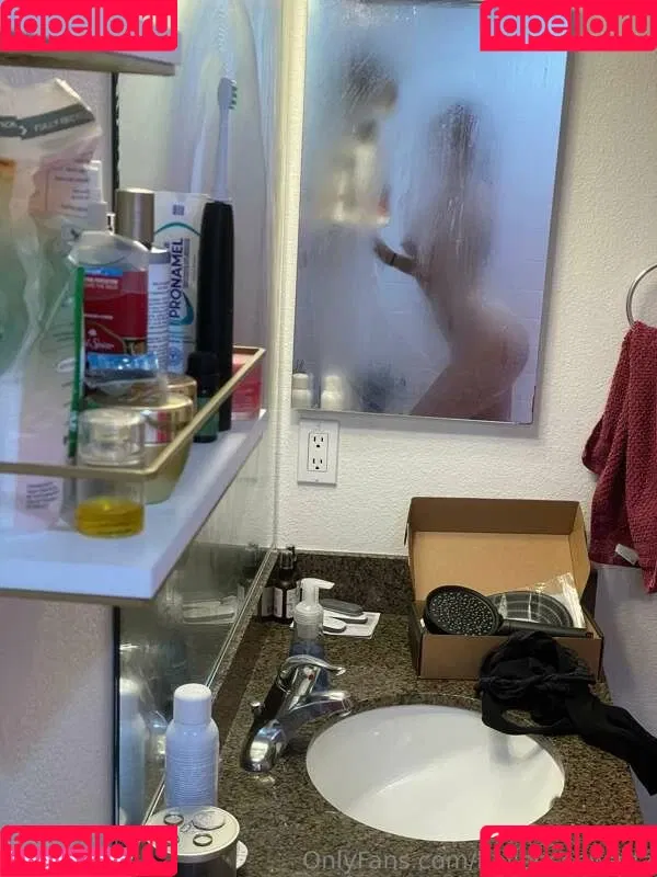 Haileeschwartz Onlyfans Photo Gallery 