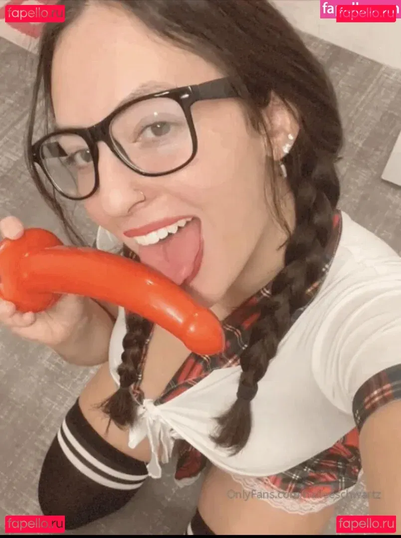 Haileeschwartz Onlyfans Photo Gallery 