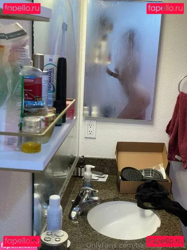 Haileeschwartz Onlyfans Photo Gallery 