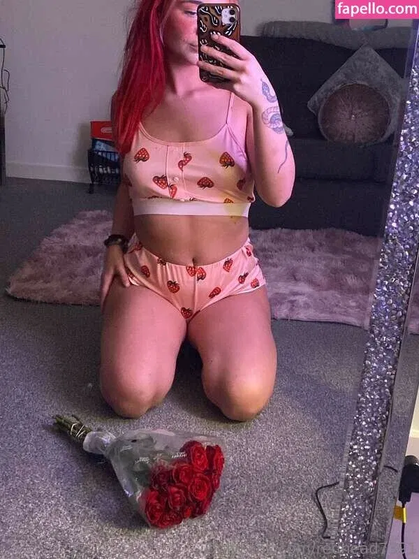 hollyscott77 Onlyfans Photo Gallery 