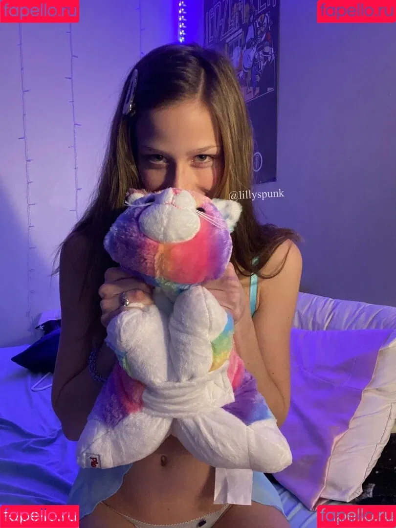 lillyspunk Onlyfans Photo Gallery 