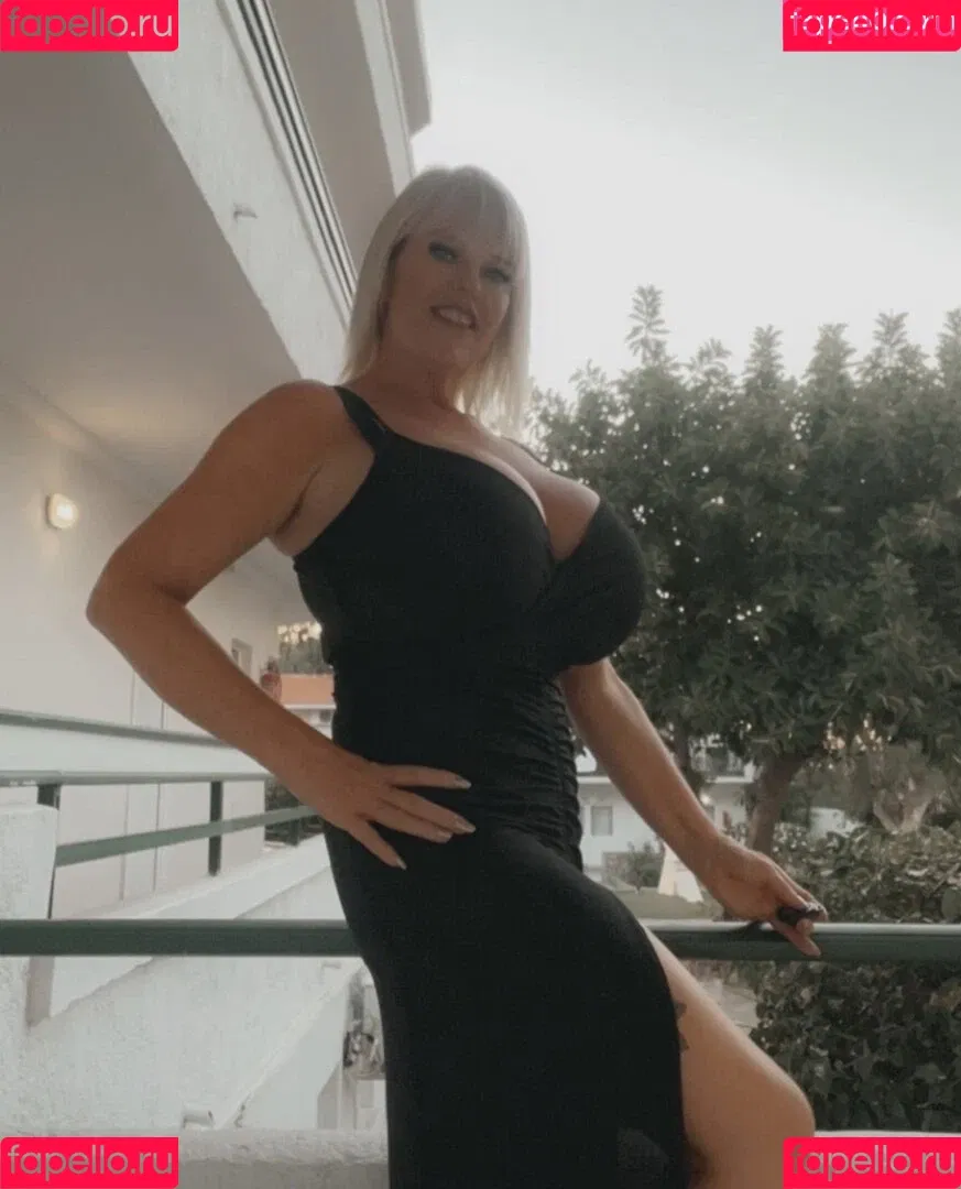 Mollyjfoxx Onlyfans Photo Gallery 
