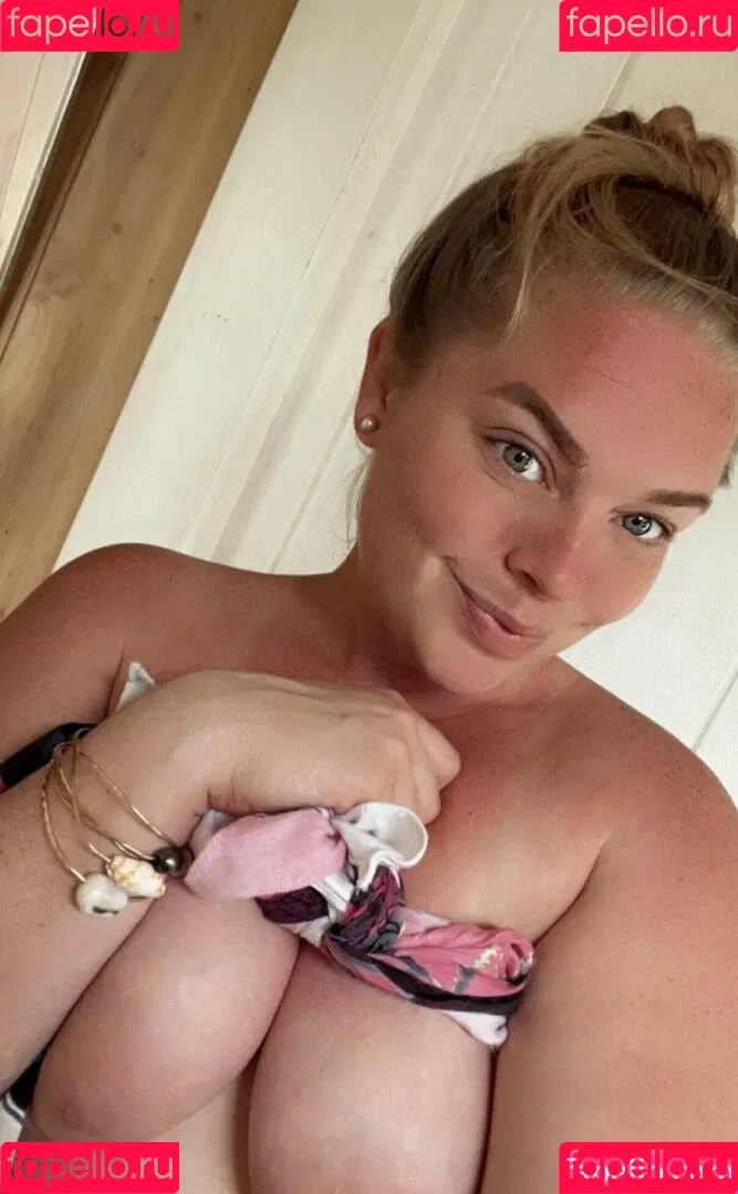 Cecily Barmore Onlyfans Photo Gallery 