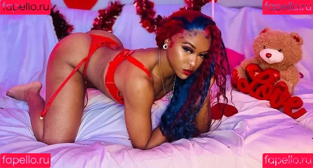 Kiera Hogan Onlyfans Photo Gallery 