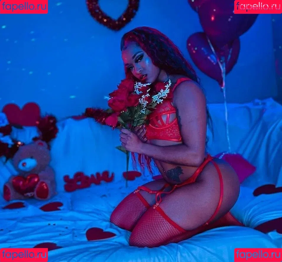 Kiera Hogan Onlyfans Photo Gallery 