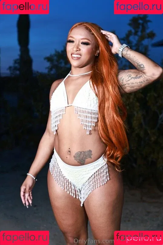 Kiera Hogan Onlyfans Photo Gallery 