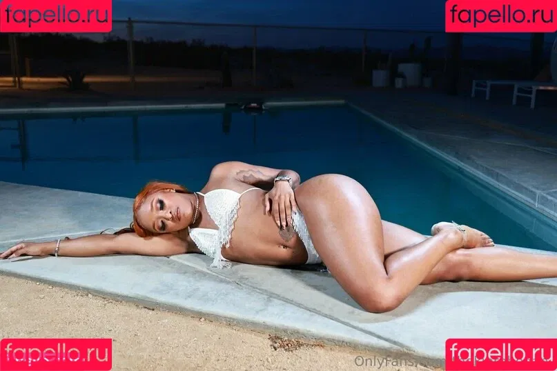 Kiera Hogan Onlyfans Photo Gallery 