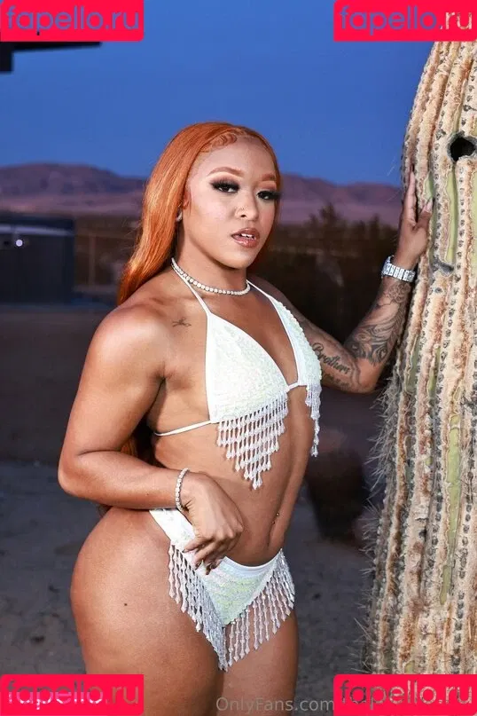 Kiera Hogan Onlyfans Photo Gallery 