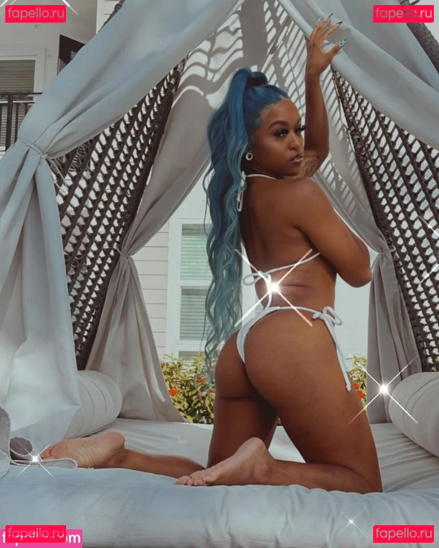 Kiera Hogan Onlyfans Photo Gallery 