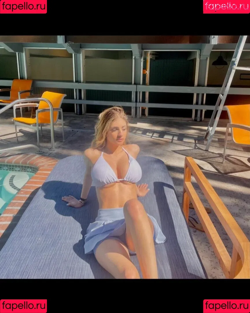 Chloe Simon Onlyfans Photo Gallery 