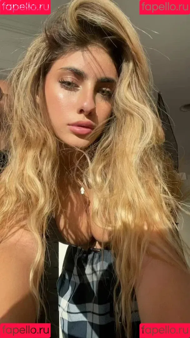 Chloe Simon Onlyfans Photo Gallery 