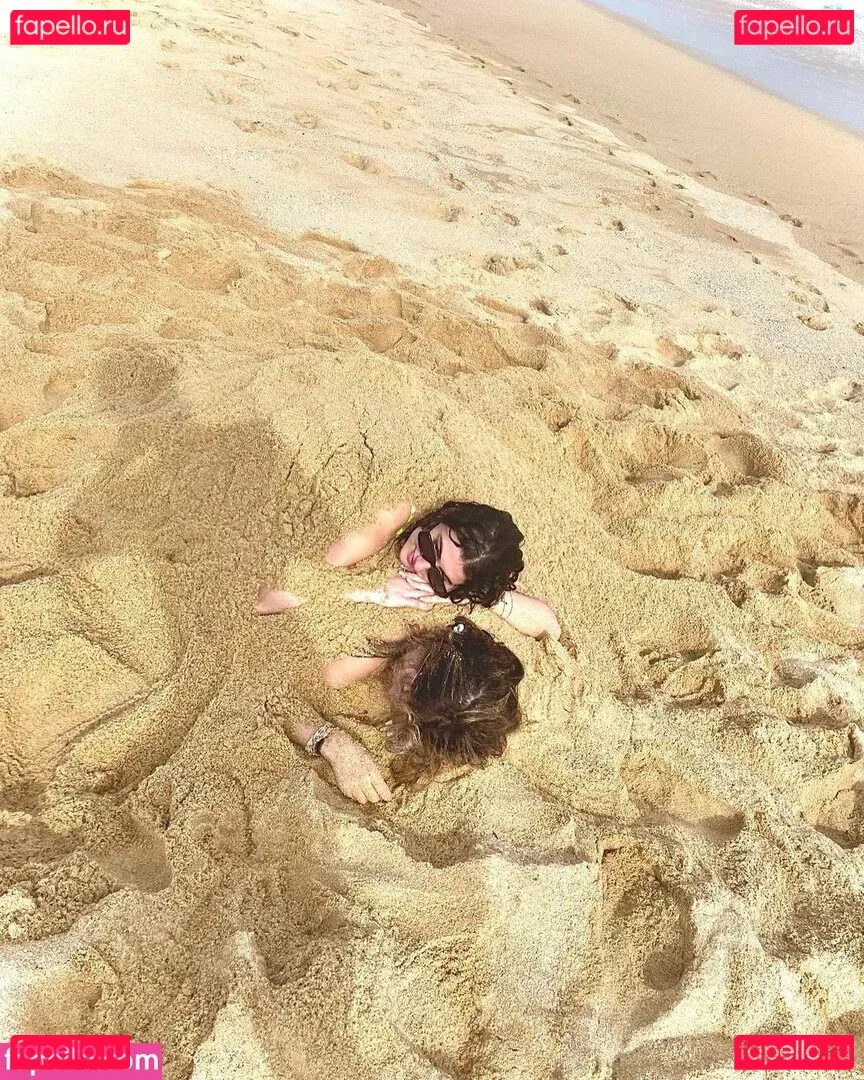 Chloe Simon Onlyfans Photo Gallery 