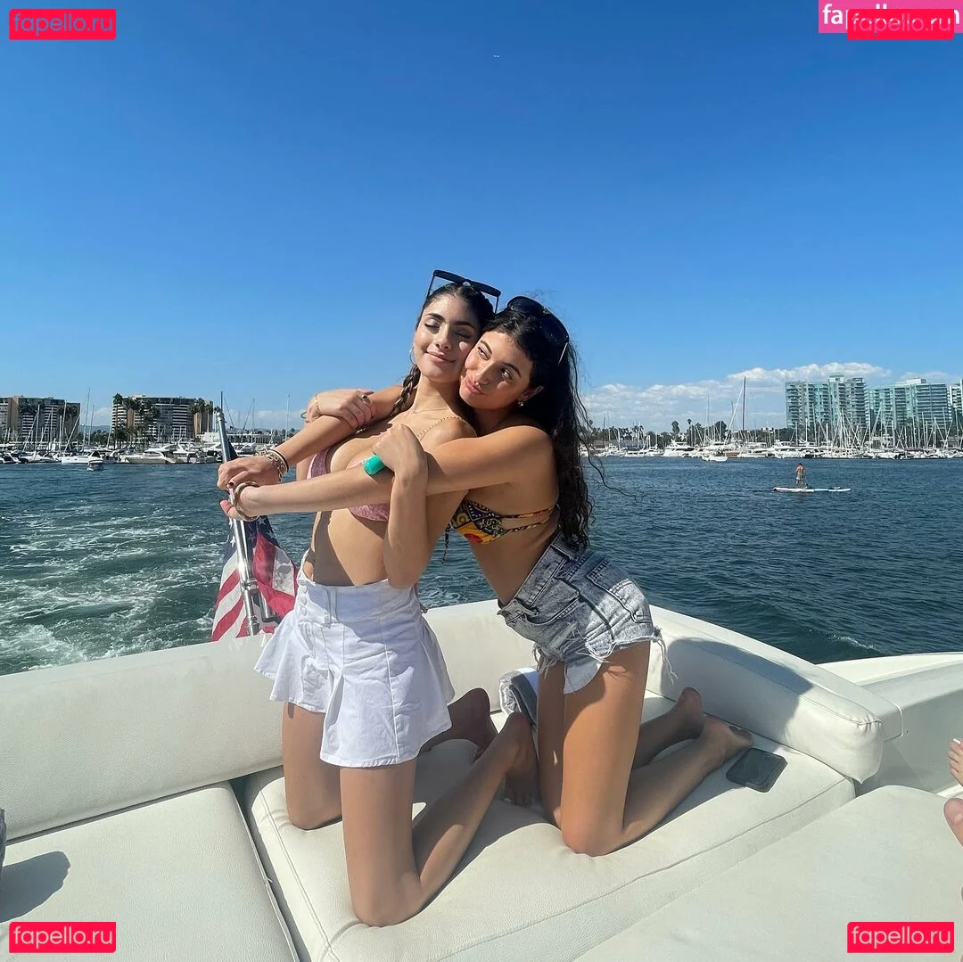 Chloe Simon Onlyfans Photo Gallery 