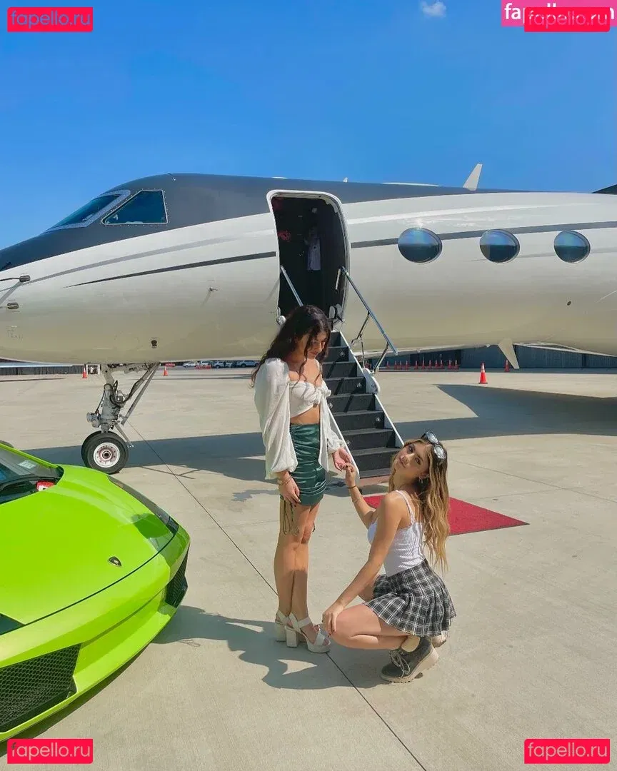 Chloe Simon Onlyfans Photo Gallery 