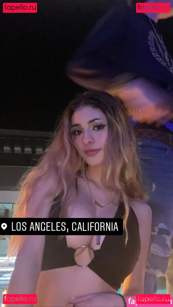 Chloe Simon Onlyfans Photo Gallery 