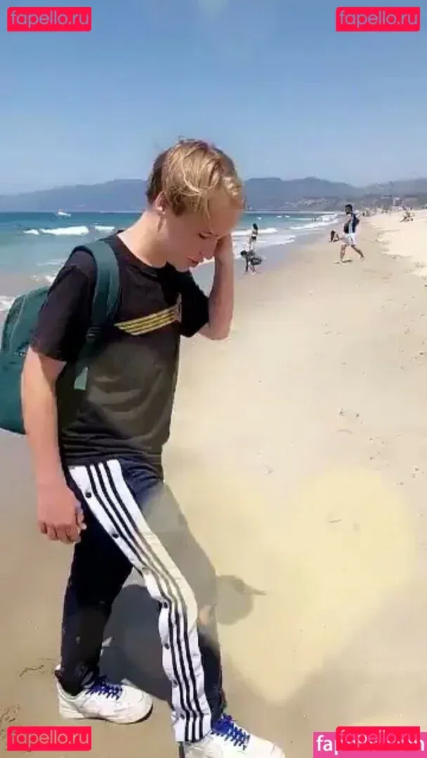 Chloe Simon Onlyfans Photo Gallery 