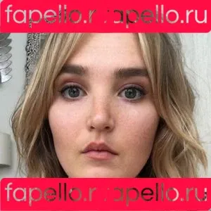 Chloe Fineman Onlyfans Photo Gallery 